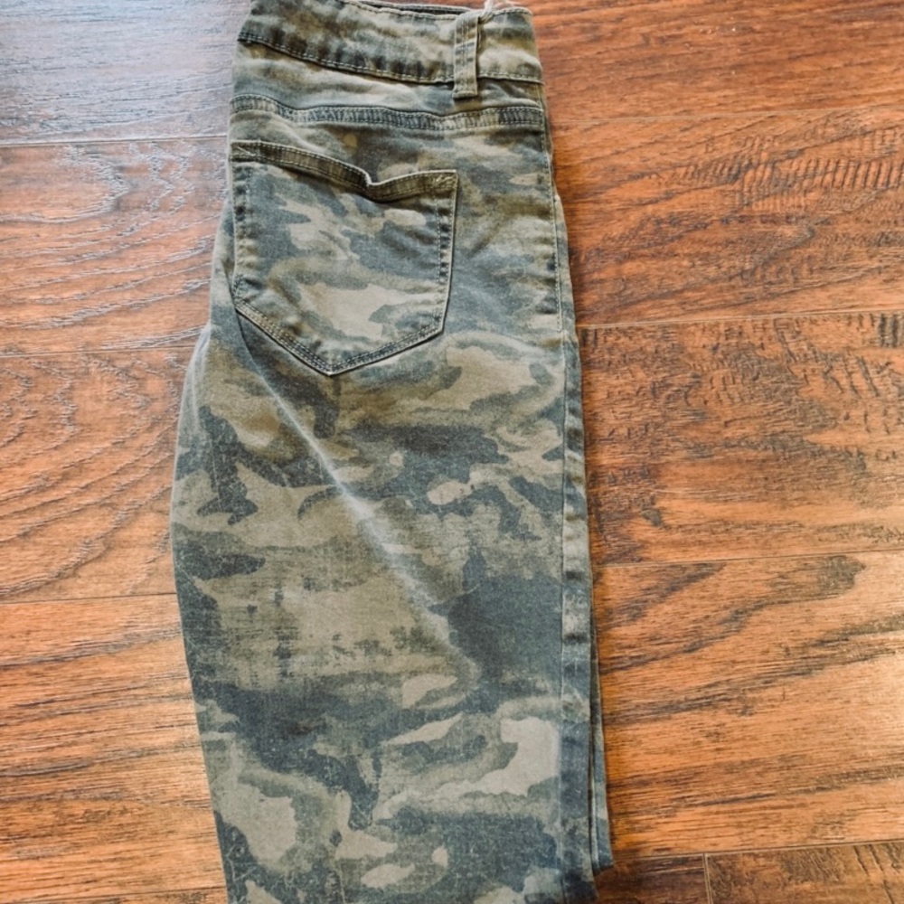 Skinny pants